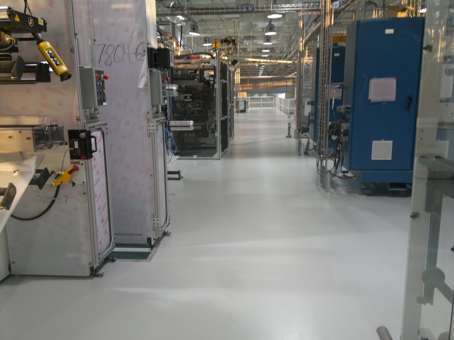 <span style="font-weight: bold;">от 2300 руб/м²</span>